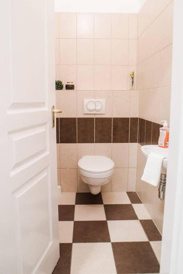 Very Central Spacious Ac Apartment Budapest Exterior photo